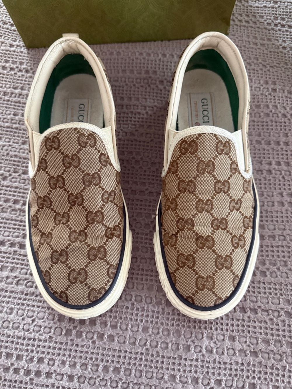 Gucci Tennis 1977 slip-on sneakers in beige and ebony GG canvas. - Picture 2 of 9